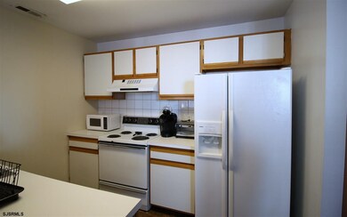 8 Driftwood Ct unit 3, Galloway, NJ 08205 - photo 5