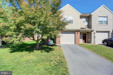 230 Merriweather Dr unit 113, Chambersburg, PA 17201 - photo 2
