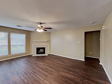 5313 Balmorhea Dr, Pearland, TX 77584 - photo 3