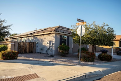 252 N Wilson Dr, Chandler, AZ 85225 - photo 2