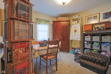 6085 S Stratton Ct, Columbus, IN 47203 - photo 4