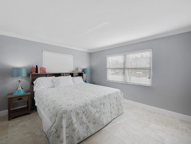 1236 Beach Rd unit 4, Riviera Beach, FL 33404 - photo 4