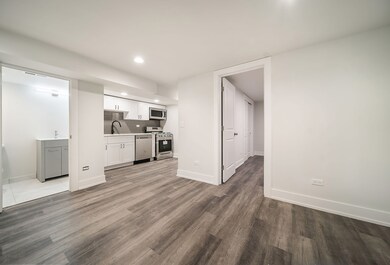 5201 W Wellington Ave unit B, Chicago, IL 60641 - photo 5