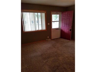 935 S 7th St, Marion, IA 52302 - photo 4