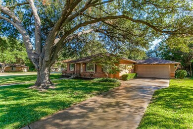 6470 Danbury Ln, Dallas, TX 75214 - photo 3