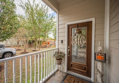 3310 Garden Crest Ln, Houston, TX 77018 - photo 4