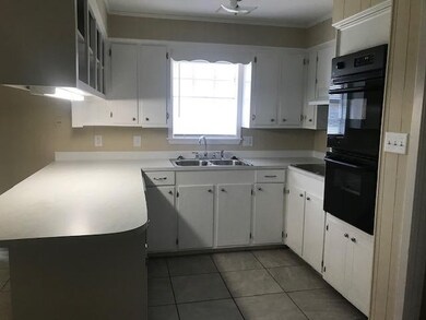 405 West Ave N, McComb, MS 39648 - photo 2