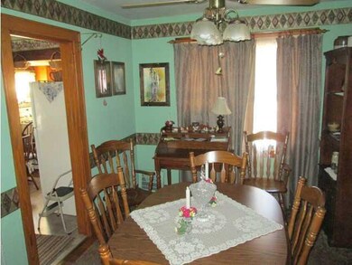 Dining Room. Formal Dining room