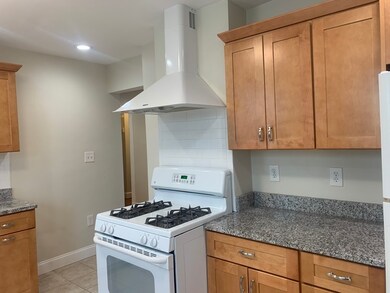 69 Newton St unit 3R, Somerville, MA 02143 - photo 4