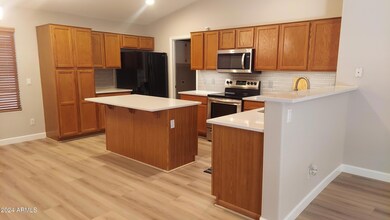 9347 W Deanna Dr, Peoria, AZ 85382 - photo 2