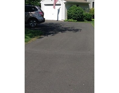 3 Wayne Ct, Holyoke, MA 01040 - photo 6
