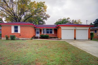 213 Sheri Ln, Hurst, TX 76053 - photo 2