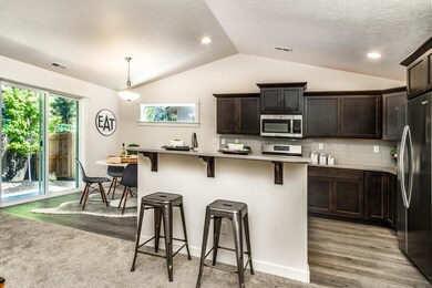 680 N McKinney Ranch Rd, Sisters-24