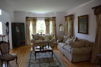 81 Crystal Ln, Delmar, NY 12054 - photo 3