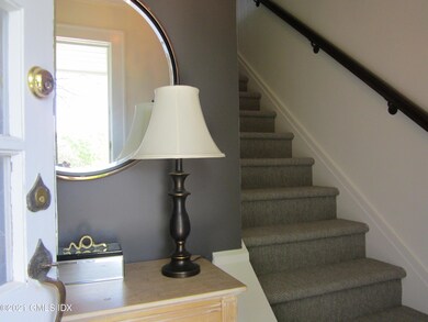 4 Putnam Park unit 4, Greenwich, CT 06830 - photo 2