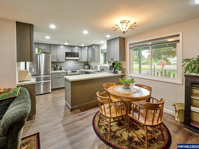 1755 Pine St, Silverton, OR 97381 - photo 4