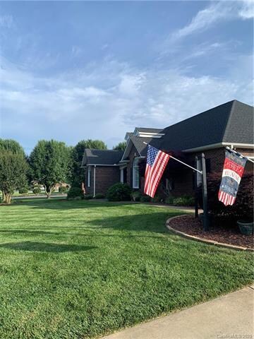 119 Dobbs Dr unit 10, Statesville, NC 28625 - photo 2