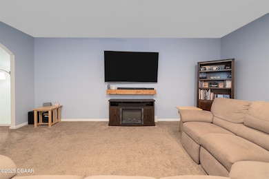 415 W New England Drive-4