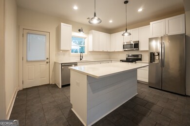 1020 Bell Cir, Madison, GA 30650 - photo 5