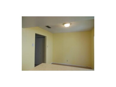 10608 Park View Cir, El Paso, TX 79935 - photo 7