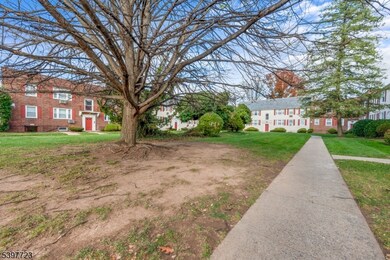 953D E Front St unit 142, Plainfield, NJ 07062 - photo 2