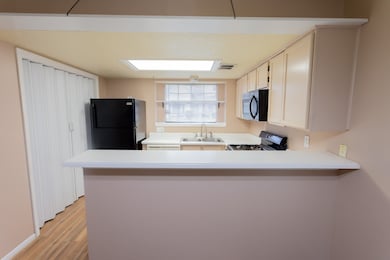 1907 Country Village Blvd unit B, Humble, TX 77338 - photo 3