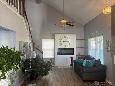 407 Stanley St, Middletown, OH 45044 - photo 2