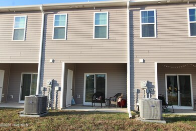 624 Jacks Crossing Dr, Hubert, NC 28539 - photo 2