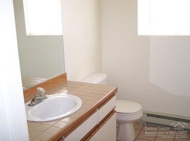 1610 SW 23rd St, Redmond, OR 97756 - photo 4