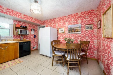G_Ave_E_3626_Kalamazoo_49048-7