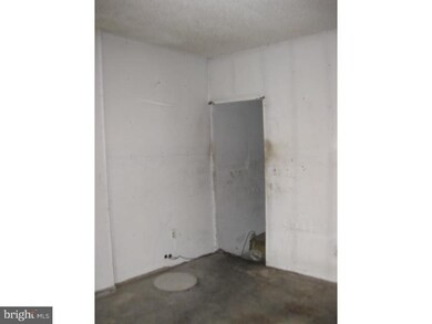 621 Pine St, Camden, NJ 08103 - photo 7