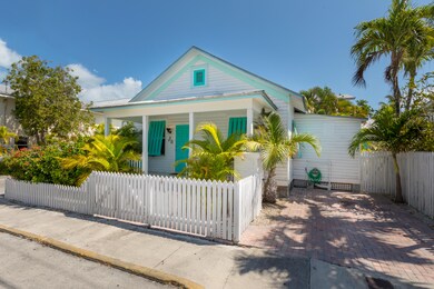 1017_THOMAS_STREET-2