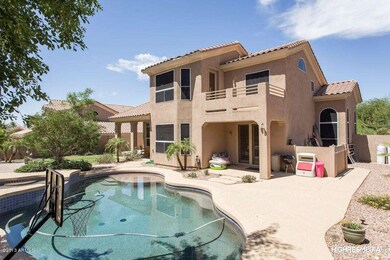 pool and spa is large family friendly