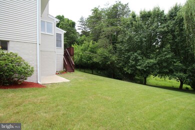 8918 Mountain Ash Dr, Springfield, VA 22153 - photo 2