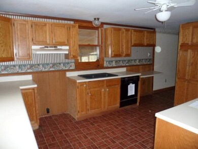 825 John Lunn Rd, Lewisburg, TN 37091 - photo 4