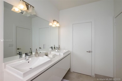 7215 NW 103rd Path unit 7215, Doral, FL 33178 - photo 6