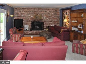 5531 Nina Cir, Coopersburg, PA 18036 - photo 6