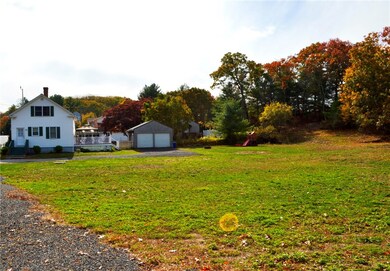 841 Sanderson Rd, Johnston, RI 02919 - photo 2