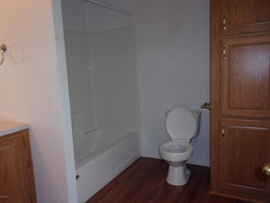 78 E. 4th St. South 014