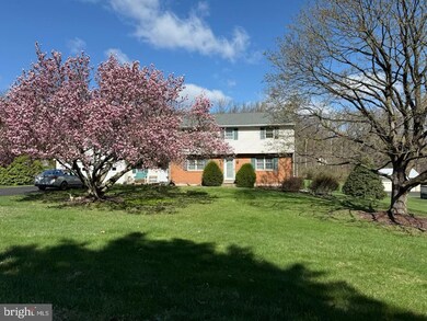 1530 Gateway Dr, Quakertown, PA 18951 - photo 2