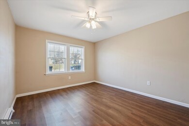 2802 Edgmont Ave unit E, Brookhaven, PA 19015 - photo 5