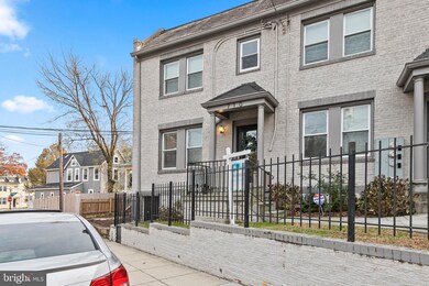 712 Shepherd Rd NW unit 1, Washington, DC 20011 - photo 3