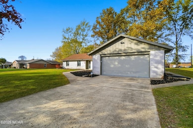 2517 Hall Dr, Lima, OH 45806 - photo 2