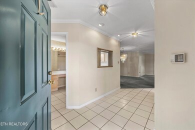 05-7332 Shalimar Point Way03