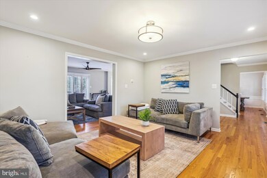 15346 Edgehill Dr, Dumfries, VA 22025 - photo 4