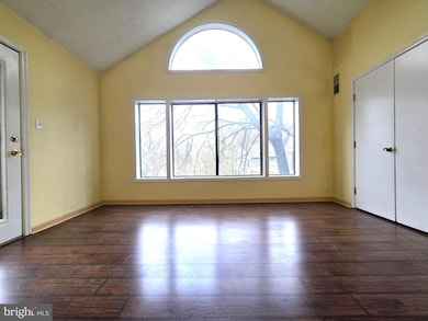 58 Windbrooke Cir, Gaithersburg, MD 20879 - photo 3