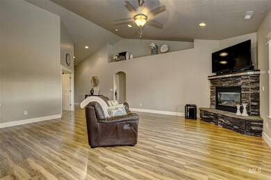 6331 Bud Ln, Star, ID 83669 - photo 2