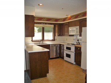 35 Skyline Dr, West Rutland, VT 05777 - photo 3