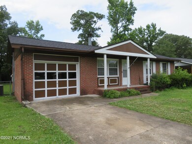 303 Lakewood Dr, Jacksonville, NC 28546 - photo 2