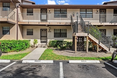 5323 Treetops Dr unit 203, Naples, FL 34113 - photo 3